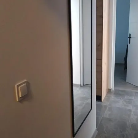 Wygodne 2 Pokojowe Mieszkanie Na Parterze Apartment *