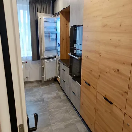 2 , Kuchnia, Cale Wyposazenie, Centrum, Kolo Sklepu, Free Wifi クロトシン