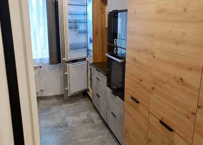 2 , Kuchnia, Cale Wyposazenie, Centrum, Kolo Sklepu, Free Wifi Krotoszyn