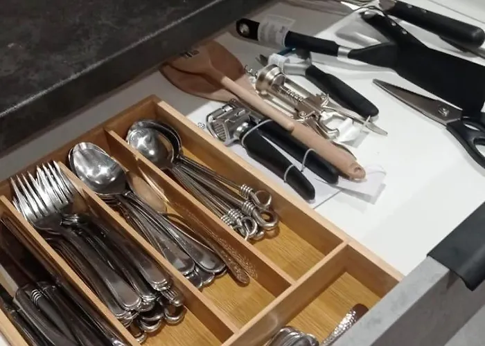 2 , Kuchnia, Cale Wyposazenie, Centrum, Kolo Sklepu, Free Wifi *